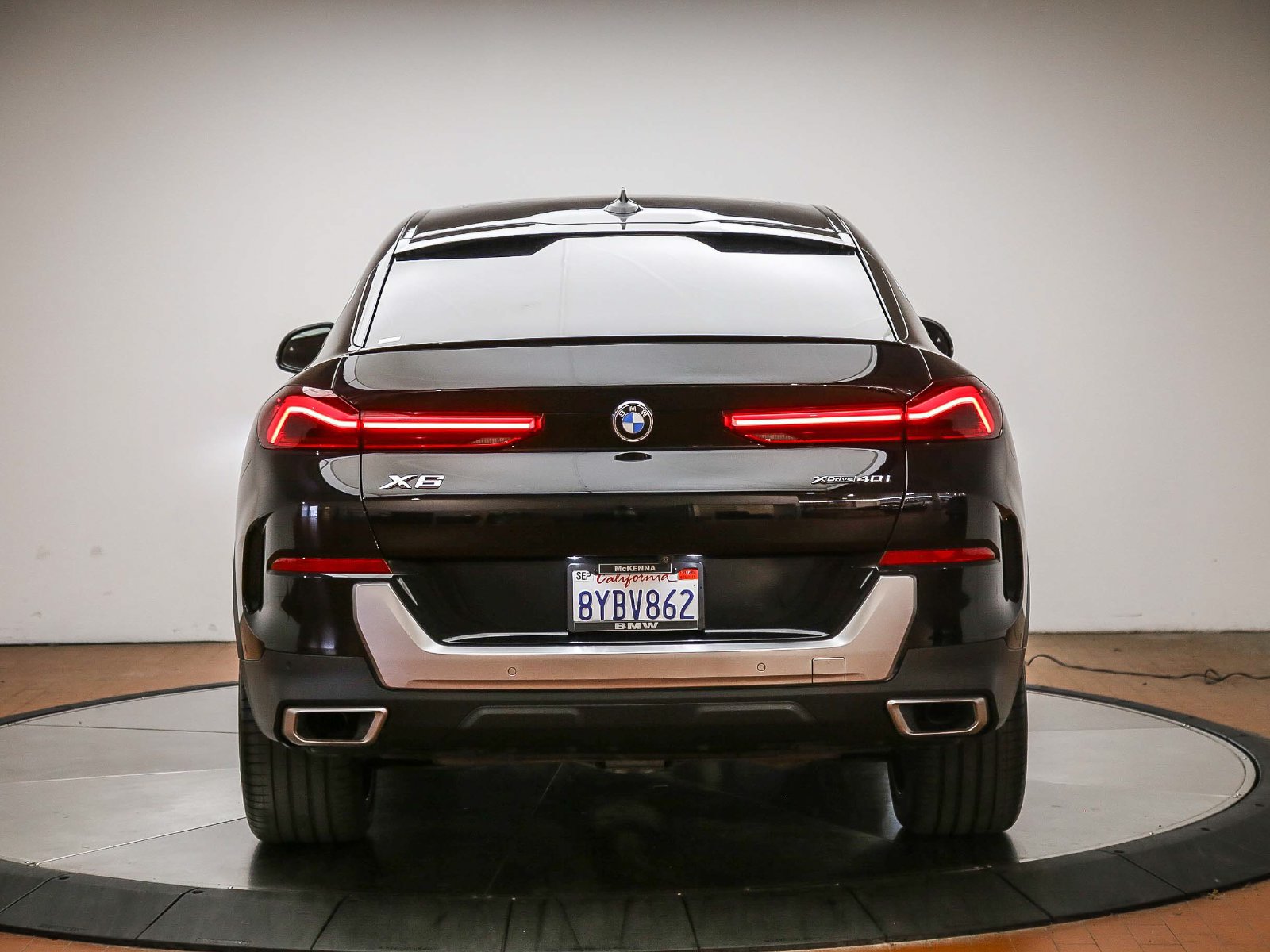 Used 2022 BMW X6 xDrive40i w/ Executive Package AWD/4WD image 6