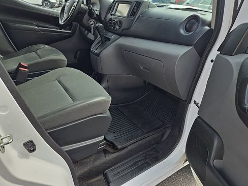 Used 2021 Nissan NV200 S w/ Back Door Glass Package image 27