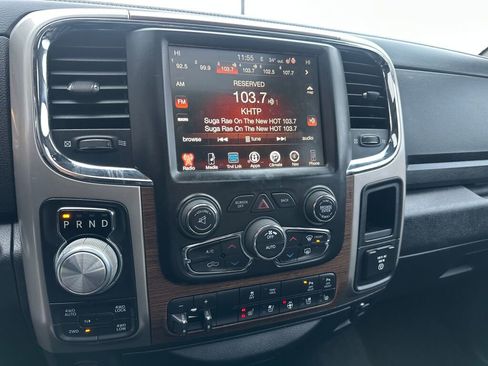 Used 2017 RAM 1500 Laramie w/ Convenience Group image 9