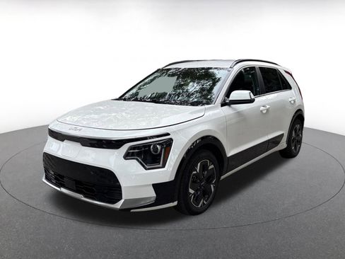 Used 2024 Kia Niro Wind FWD image 3