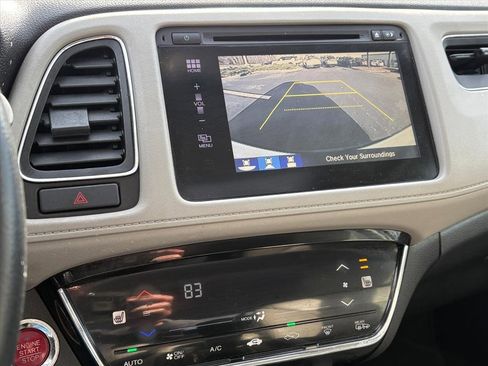 Used 2018 Honda HR-V EX-L image 10