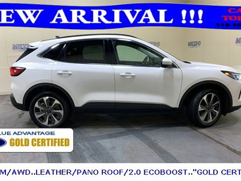 Certified 2023 Ford Escape Platinum w/ Premium Technology Package image 3