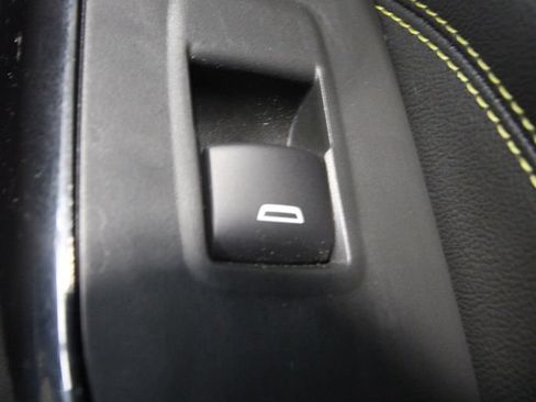 Used 2025 Chevrolet Trax LT FWD image 23