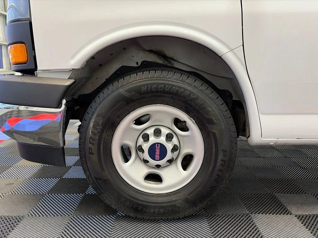 Used 2023 GMC Savana 2500 w/ Driver Convenience Package RWD image 24