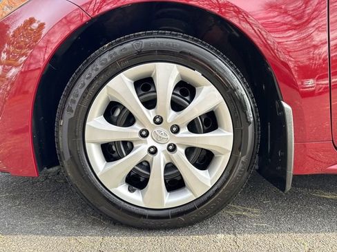 Certified 2025 Toyota Corolla LE image 21