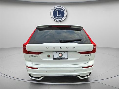 Certified 2025 Volvo XC60 B5 Plus image 5