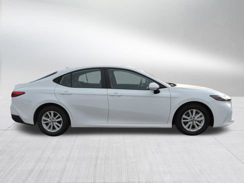 Certified 2025 Toyota Camry LE image 9