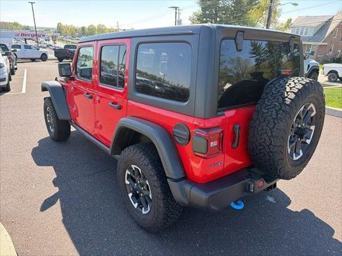 Certified 2025 Jeep Wrangler Unlimited Rubicon 4xe w/ Convenience Group AWD/4WD image 4