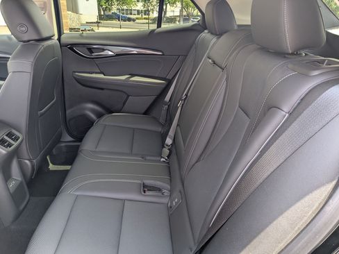 Used 2023 Buick Envision Essence AWD/4WD image 34