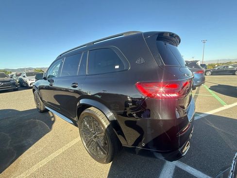 Used 2025 Mercedes-Benz Maybach GLS 600 4MATIC image 8