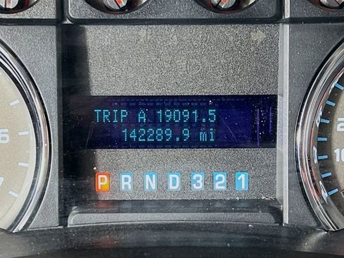 Used 2010 Ford F150 XLT image 6