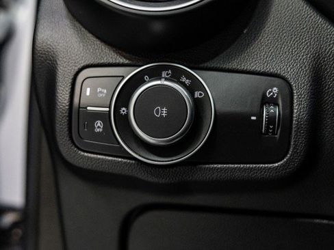 Used 2021 Alfa Romeo Stelvio Sprint w/ Nero Edizione image 17