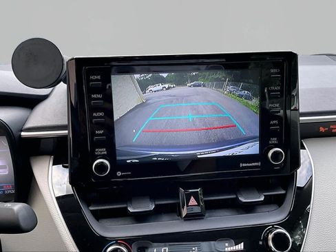 Used 2022 Toyota Corolla LE w/ Carpet Mat Package (TMS) FWD image 26