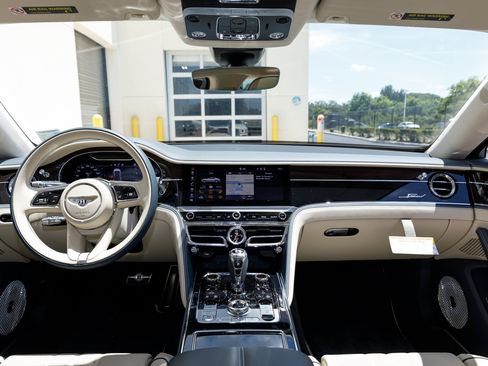 Certified 2024 Bentley Flying Spur W12 AWD/4WD image 4