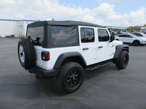 Used 2019 Jeep Wrangler Unlimited Sport S AWD/4WD image 5