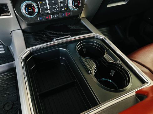 Used 2019 Ford F250 Platinum w/ Platinum Ultimate Package image 19