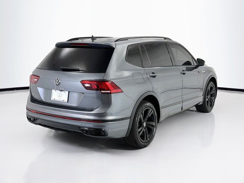 Used 2023 Volkswagen Tiguan SE R-Line FWD image 5