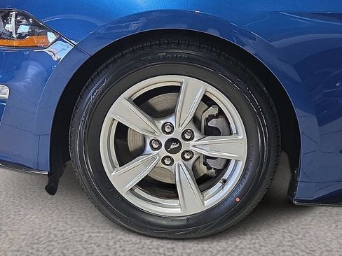 Used 2022 Ford Mustang Coupe RWD image 9