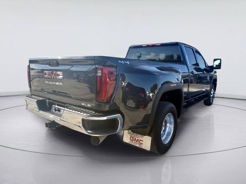 Used 2025 GMC Sierra 3500 SLE w/ SLE Value Package AWD/4WD image 3