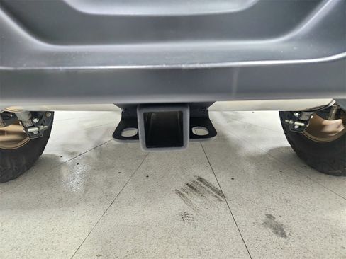 Used 2020 Jeep Wrangler Unlimited Sahara image 38