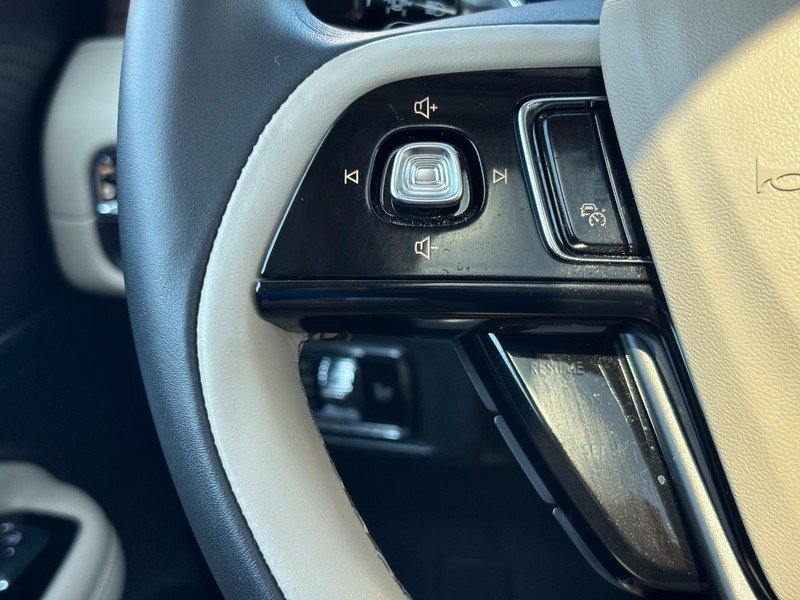 Certified 2025 Lincoln Corsair Grand Touring AWD/4WD image 17