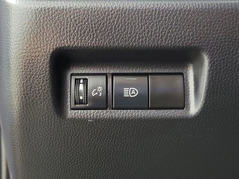 Used 2025 Toyota RAV4 XLE FWD image 23