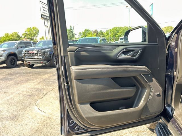 Used 2023 GMC Yukon SLT AWD/4WD image 26
