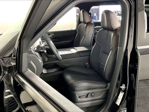 New 2026 Nissan Armada SL w/ Captain's Chari Seat Package AWD/4WD image 14