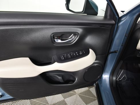 Certified 2023 Honda HR-V LX image 34