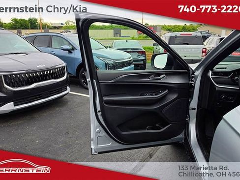 New 2026 Jeep Grand Cherokee L Laredo AWD/4WD image 13