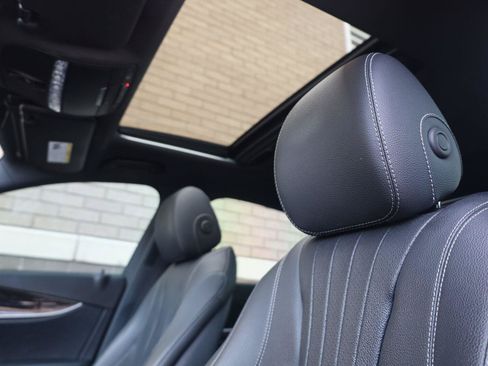 Used 2019 Mercedes-Benz E 300 image 19