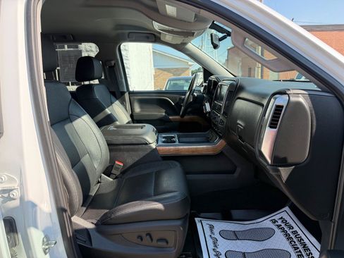 Used 2018 Chevrolet Silverado 1500 LTZ AWD/4WD image 18