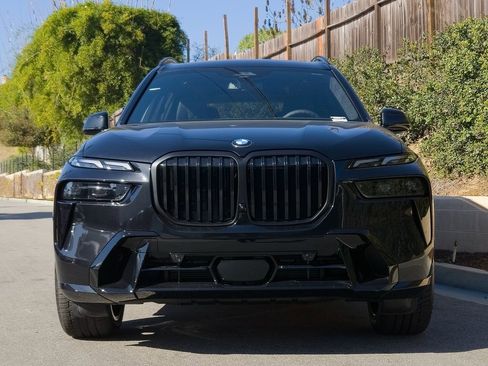New 2026 BMW X7 xDrive40i w/ M Sport Package image 3