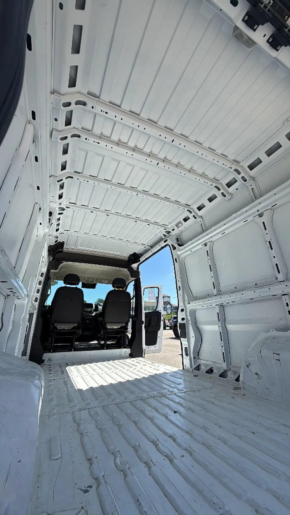Used 2023 RAM ProMaster 2500 FWD image 44