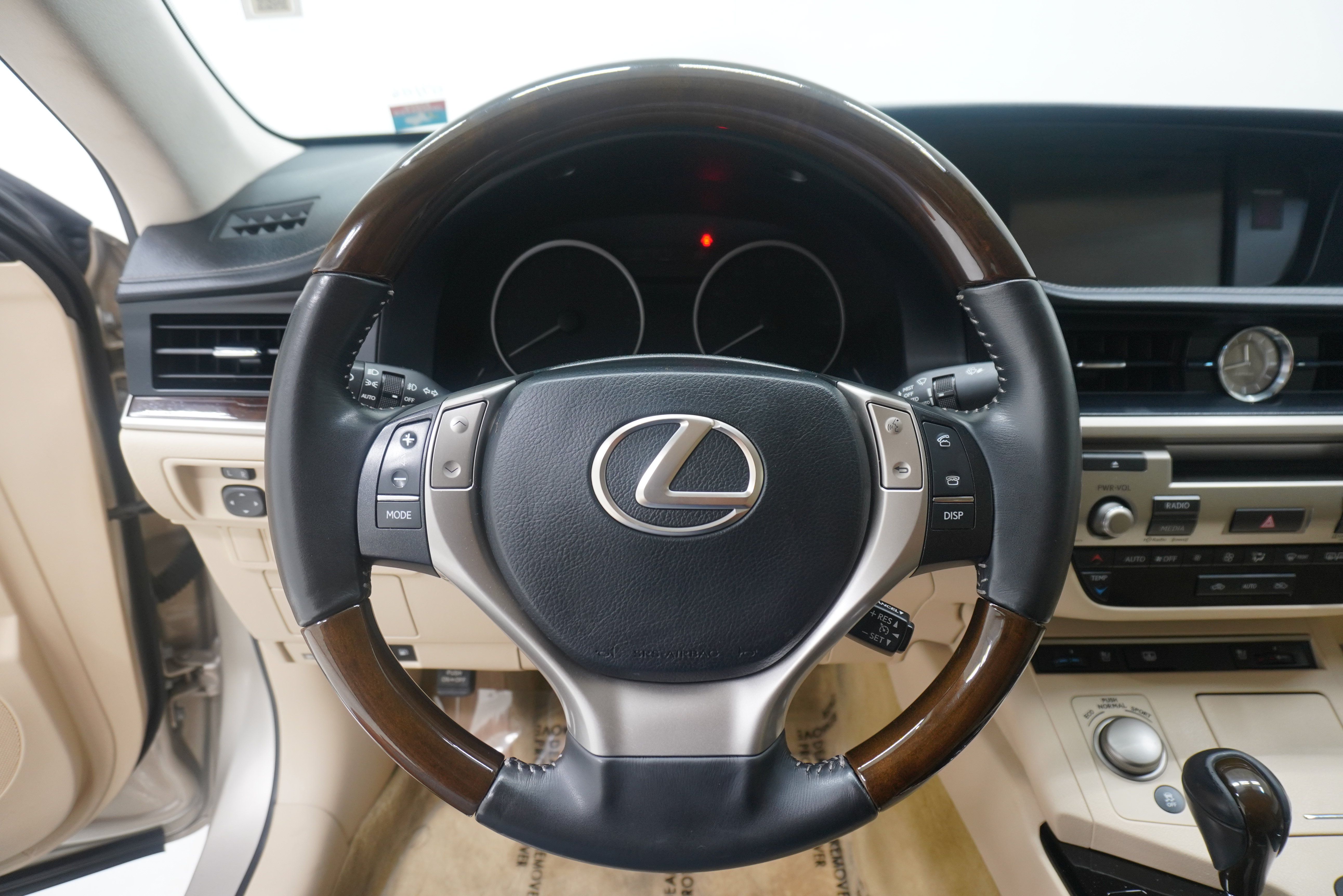 Used 2013 Lexus ES 350 w/ Luxury Pkg FWD image 16