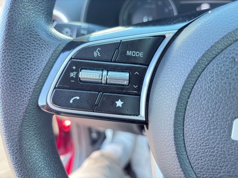 Used 2024 Kia Forte LXS image 17