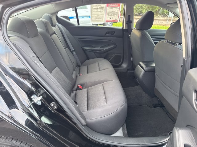 Used 2025 Nissan Altima 2.5 SV FWD image 29