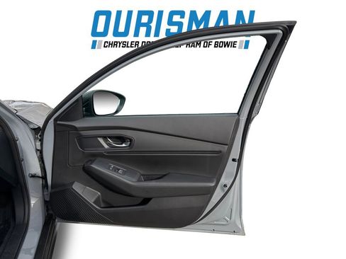 Used 2025 Honda Accord Sport image 16