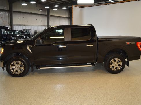 Used 2022 Ford F150 XLT w/ XTR Package image 6