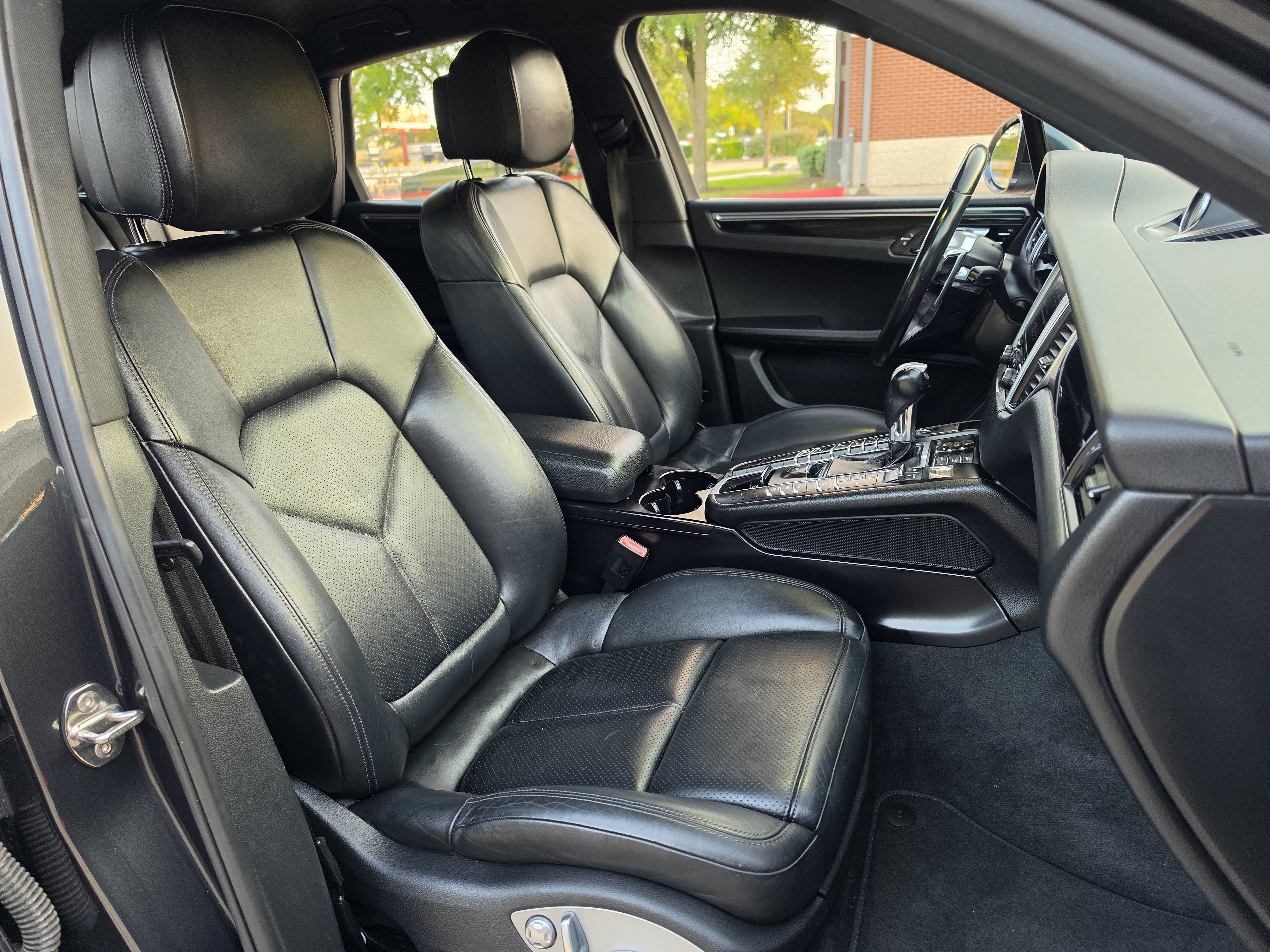 Used 2017 Porsche Macan S AWD/4WD image 10