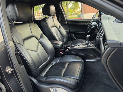 Used 2017 Porsche Macan S AWD/4WD image 10