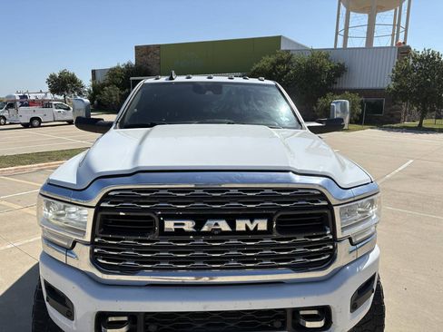 Used 2019 RAM 2500 Limited AWD/4WD image 9