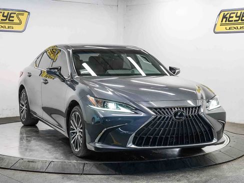 Used 2024 Lexus ES 350 w/ Premium Package FWD image 5