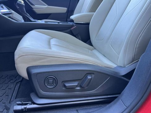 Used 2022 Audi Q3 2.0T Premium image 12