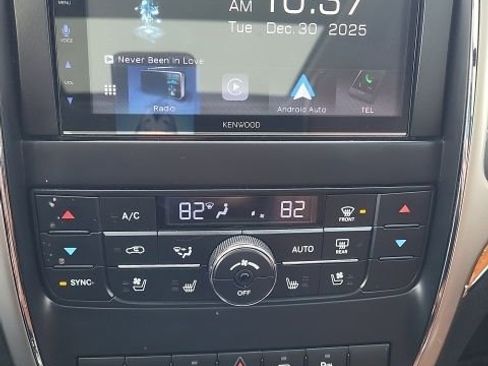 Used 2013 Jeep Grand Cherokee Overland image 4