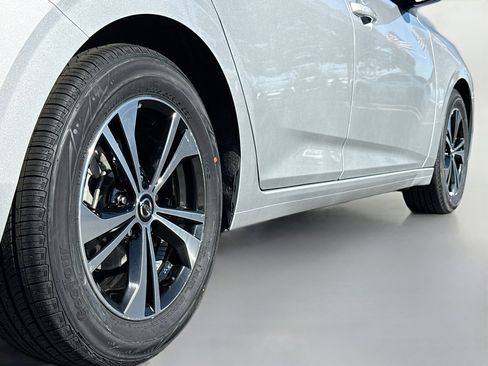 Used 2023 Nissan Sentra SV image 14