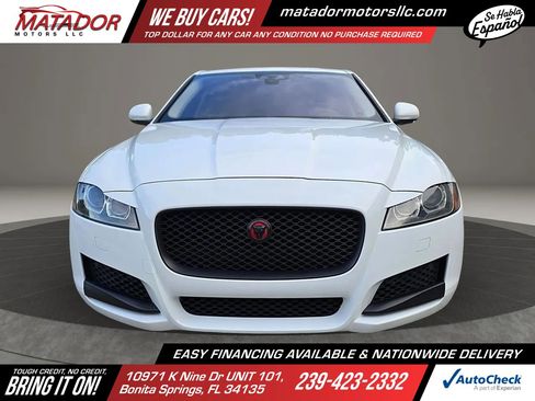Used 2017 Jaguar XF Premium RWD image 2