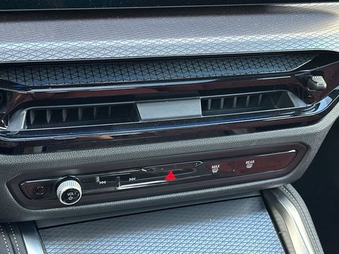 Used 2025 BMW i4 eDrive40 w/ M Sport Package image 22