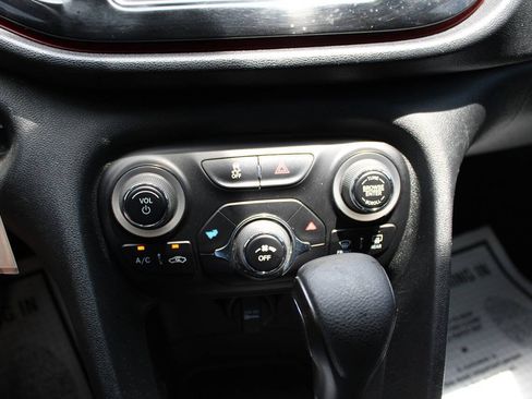 Used 2014 Dodge Dart SXT FWD image 22