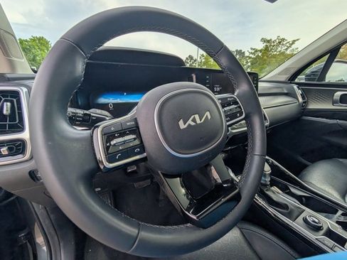 Used 2023 Kia Sorento SX FWD image 21